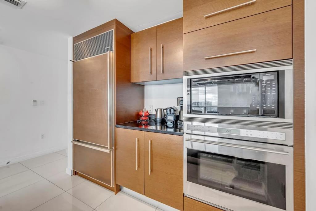 Luxury 1Br Condo W Icon Brickell-Freespa Miami Dış mekan fotoğraf
