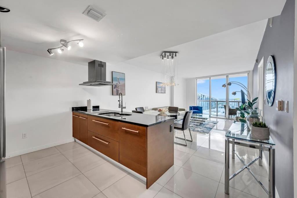 Luxury 1Br Condo W Icon Brickell-Freespa Miami Dış mekan fotoğraf