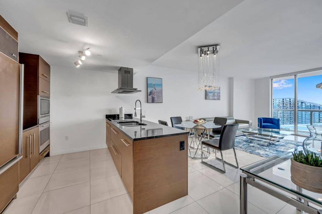 Luxury 1Br Condo W Icon Brickell-Freespa Miami Dış mekan fotoğraf